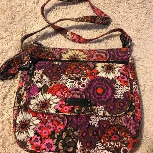 Vera Bradley Double Zip Mailbag in Rosewood GUC